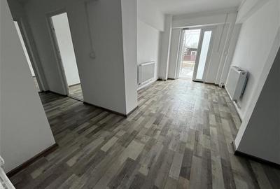 Adjud - spatiu comercial renovat complet - 18