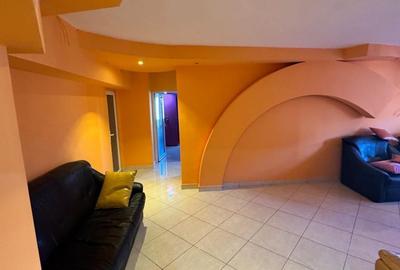 Inchiriez apartament nemobilat 4 camere Pantelimon - 1