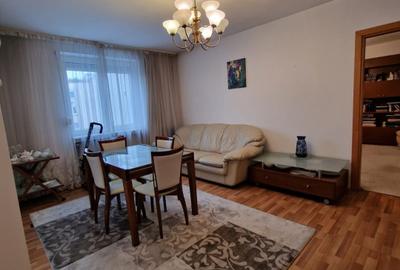 Calea Victoriei - Centrul Istoric 4 camere spațioase etaj 3/6, imobil 1979 - 2