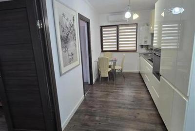 Apartament cu 3 camere semidecomandat în Florești