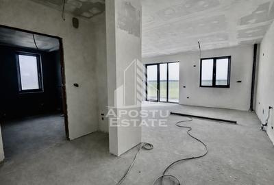 Apartament cu 2 camere semidecomandat în Giroc