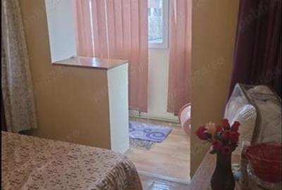 Apartament cu 3 camere decomandat, mobilat în Lipovei