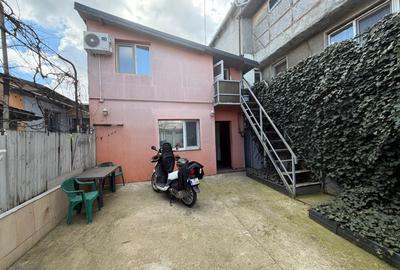 Casă individuală cu 5 camere în Giulești