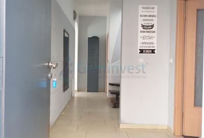 Casa cu 4 camere de inchiriat, Oradea, Central, 160 mp singur in curte - 2
