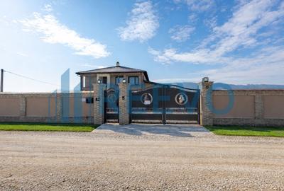 Casă individuală cu 5 camere în Dumbrava Roșie