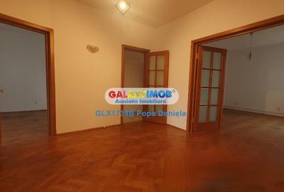 Apartament cu 3 camere circular în Victoriei