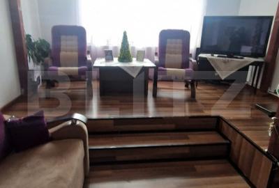 Casa de vanzare, cu 3 camere, 95 mp,  zona Craiter - 14