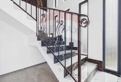 Casă / Vilă cu 5 camere de vânzare - 19