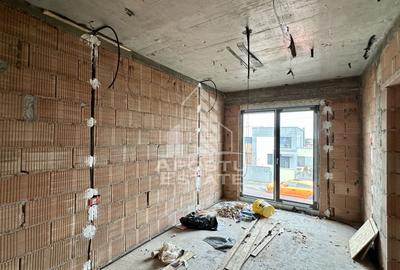 Jumatate de duplex de vanzare cu 5 camere, Dumbravita - 3