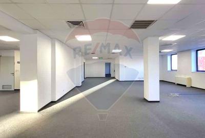 Spatiu birouri de inchiriat 220 - 330 - 550 mp Clasa A. Comision 0% - 4