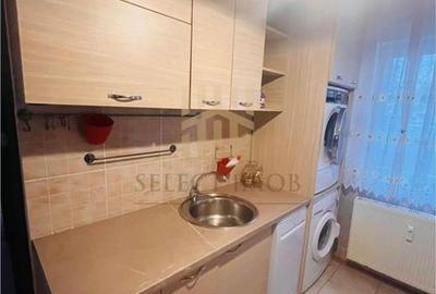Apartament 2 camere, zona Vest -Dinu, parter
 Cumparator comision 0 - 2