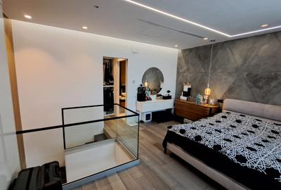 APARTAMENT 4 CAMERE CU SCARA INTERIOARA TIP LOFT -ULTRA LUX - 56