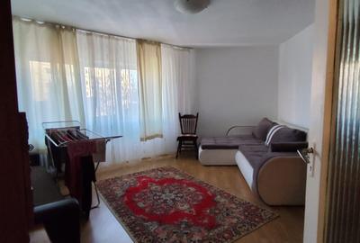 Apartament 2 camere decomandat etaj 1,str. Teleorman Marasti