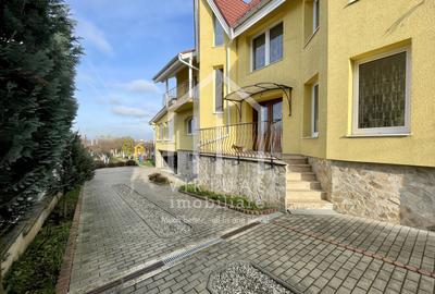 Vila 8 camere,5 bai,garaj,poarta automatizata,360mp utili-zona Tilisca - 33