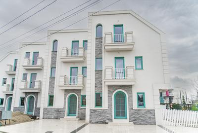 Casă cu 4 camere în Otopeni