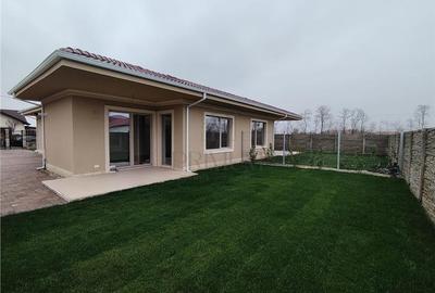 Duplex cu 3 camere în Moșnița Nouă