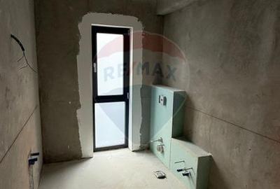 Casă / Vilă cu 4 camere Strada Vrancei - 12