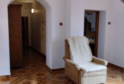 Casa cu etaj str.Calea Nationala zona Bazar - 3
