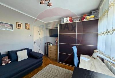 Apartament 2 camere, etaj intermediar, zona , comision 0% - 4
