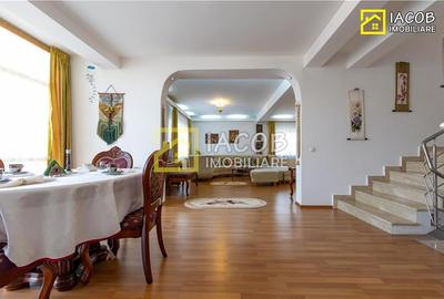 1/2 Duplex  S+D+P+2E, 455 mp in zona centrala a mun. Bacau - 26