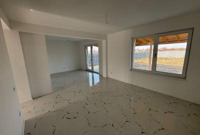 Vilă modernă cu teren generos – lângă Paradisul Verde - 5