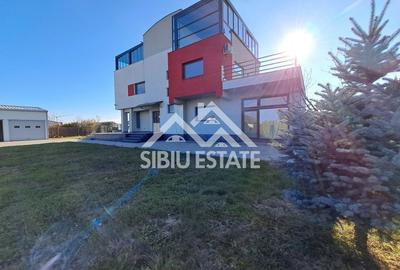 Casa cu 4 garaje, terase panoramice, teren mare - 29