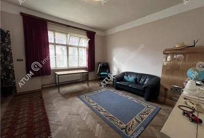 Casa individuala cu 4 camere si teren 900 mp zona Calea Poplacii - 12