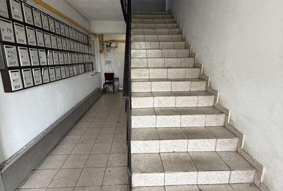 Ap 3 camere - rezultat din alipirea a 2 garsoniere - 62 mp - parter - 27