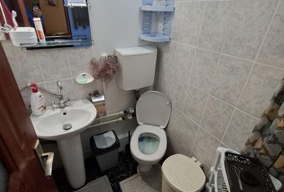 Apartament cu 1 camera decomandat, etajul 3/4, zona Podu Ros - 4