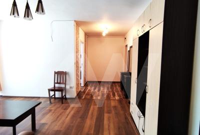 Apartament cu 2 camere semidecomandat, mobilat în Terezian