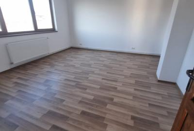Casa de vanzare 6 camere 273mp - 15