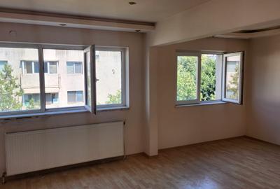 Apartament 3 camere, Tomis 3