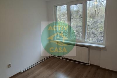 Apartament 2 camere, decomandat, zona Scoala nr. 11, Roman Neamt - 5