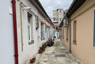 Casă / Vilă cu 2 camere de vânzare în zona Dacia - 9