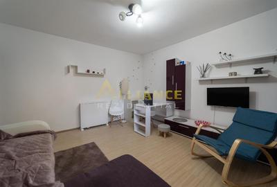 Apartament cu 2 camere decomandat, mobilat în Central