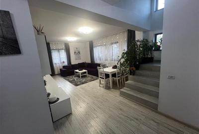 Casă individuală cu 7 camere în Titan