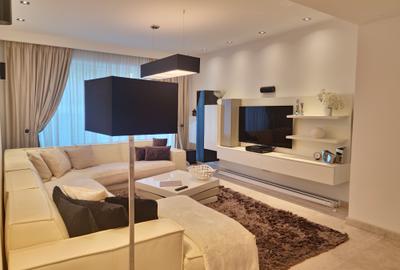 Vila deosebita  la un pas de mare mobilata si utilata - 15