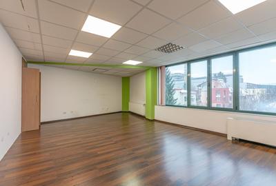 Birou, de 39.11 mp, în Central