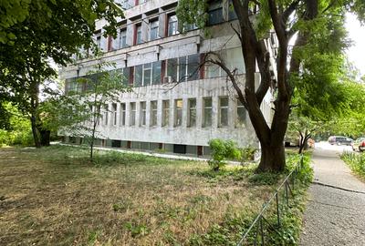 Spațiu comercial, 250 mp în Metalurgiei