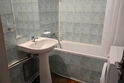 Vand ap 2 camere zona restaurante bd. Decebal vedere pe bulevard - 7