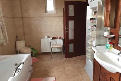 Vila cu 8 Camere in zona centrala Scriitorilor - Zizin - 24