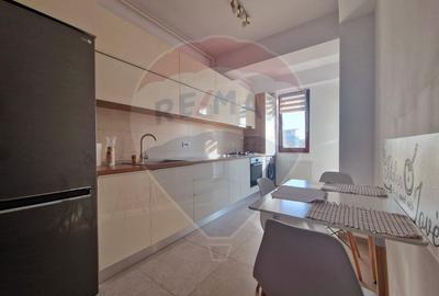 De inchiriat apartament 2 camere Centru Constanta cu loc de parcare