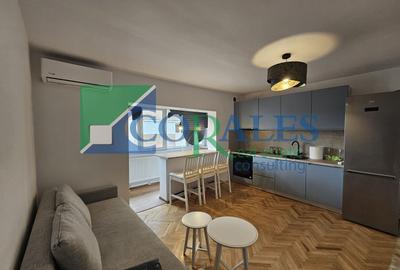 Apartament cu 3 camere semidecomandat, mobilat în Complex Studențesc