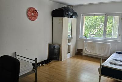 Apartament cu trei camere , decomandat , et.2, Lipovei - 1