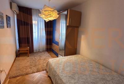 Apartament 3 camere de inchiriat, in zona Centrala -  vedere catre Blvd Mircea - 8