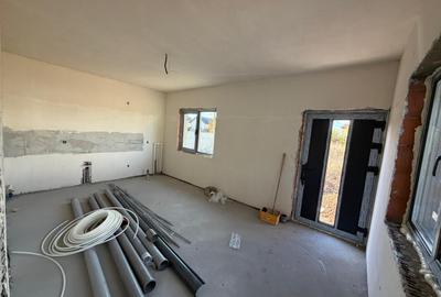 FARA COMISIOANE casa cu 4 camere 2 bai incalzire pardoseala curent 380v asfalt - 5