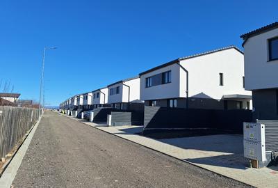 Casa noua, incalzire in pardoseala, 2 locuri de parcare, Se accepta credit - 16