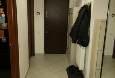 Vand apartament 3 camere Damaroaia Jiului zona linistita - 4