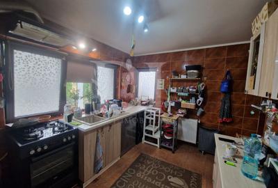 Casa la cheie / Zona Iazului, Floresti. - 13