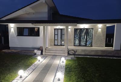 Casă individuală 3 camere 196mp util | Jucu | - 1